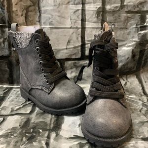 Baby Boots 3c